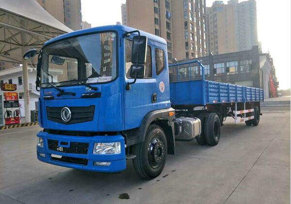 東風(fēng)華神T3半掛牽引教練車(chē) 東風(fēng)華神T3半掛牽引教練車(chē)